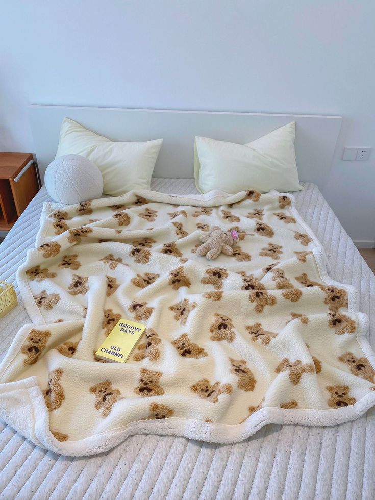 Teddy Cuddle Blanket